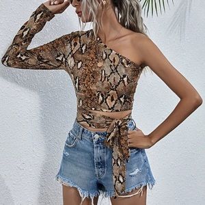 SHEIN | Snakeskin One Shoulder Crop Top